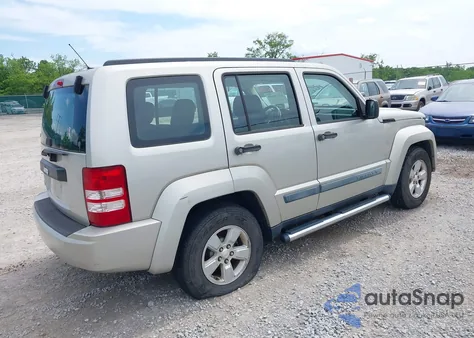 2009 Jeep Liberty Sport из США, поврежденный, VIN 1J8GN28K09W553011